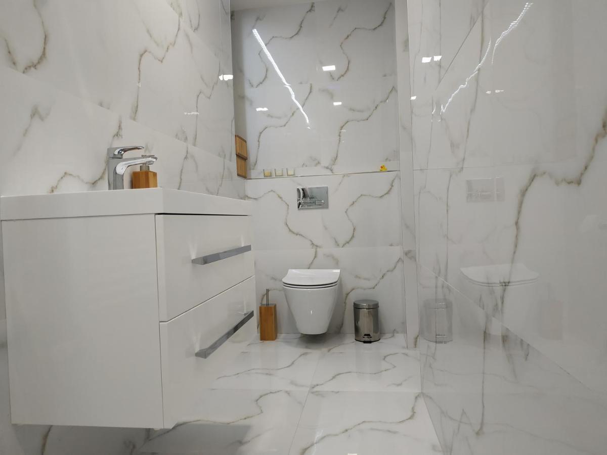 Slnecny Apartmanovy Dom Oslany Exteriör bild